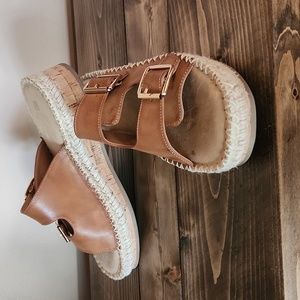 White Mountain wedge sandal
